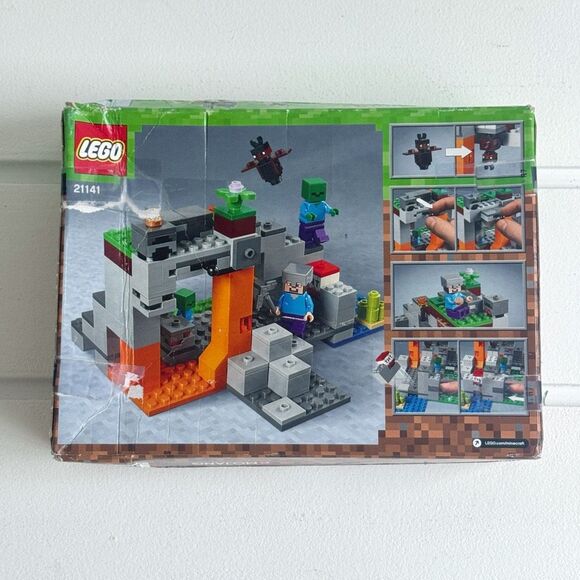 Lego Minecraft The Zombie Cave #21141 100% Complete With Box & Instructions - Picture 3 of 5